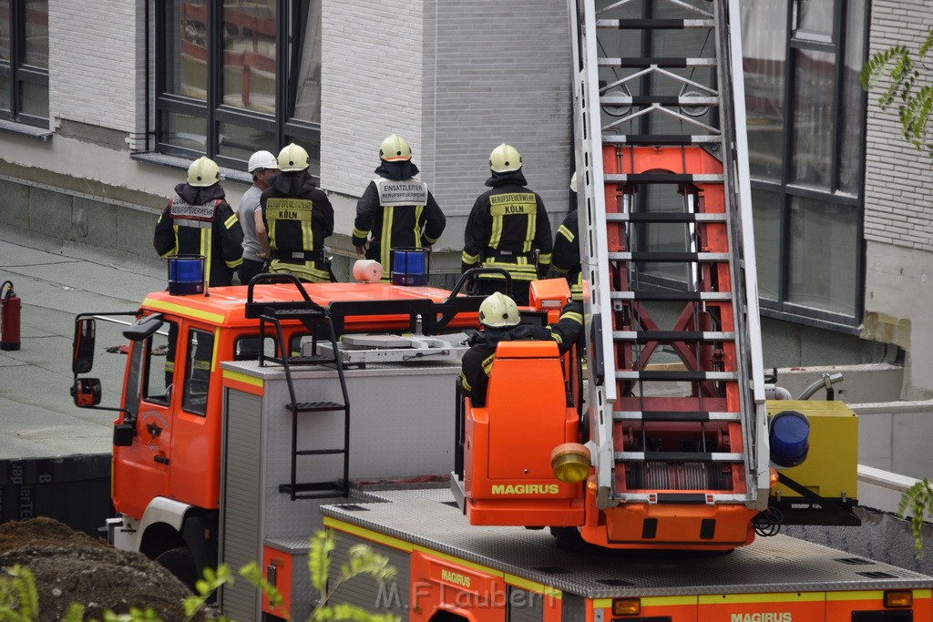 Fassadenfeuer Baustelle Koeln Kalk Dillenburgerstr P23.JPG - Miklos Laubert